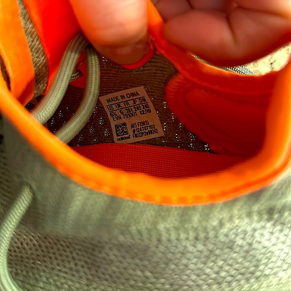 2020 Yeezy Boost 350 V2 ‘Desert Sage’. Worn 1 time. No longer have box. - Picture 4 of 5